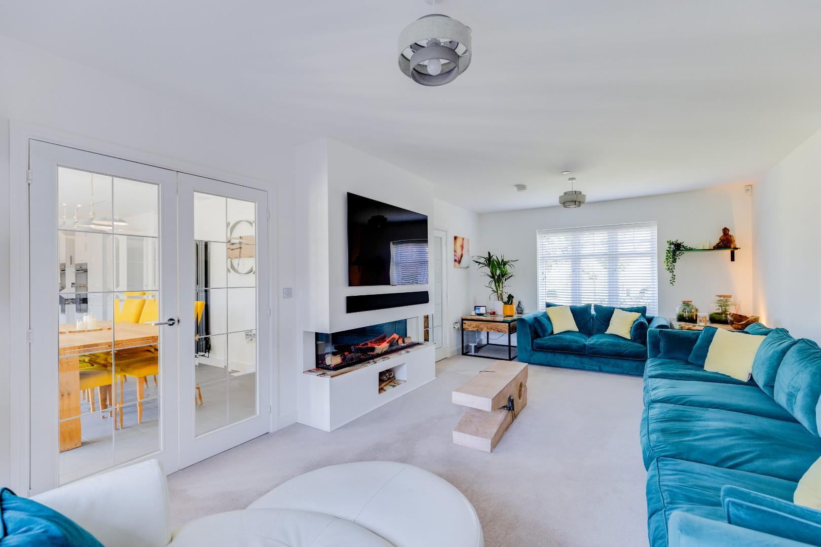 38 Melrose Walk, Sully, CF64 5WD